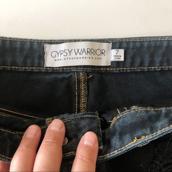 Gypsy Warrior Womens Junior Black Distressed Frayed Cut Off Denim Cutoff Short - Picture 6 of 9
